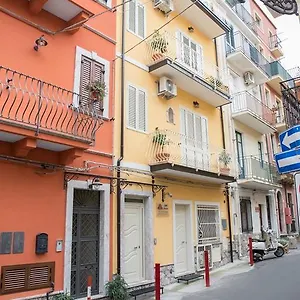 Alojamento de Acomodação e Pequeno-almoço Evelyne, Taormina
